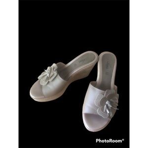 Acura Italian Wedge Sandals Euro 40